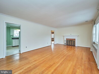 6629 Haycock Rd, Falls Church, VA 22043 - photo 4