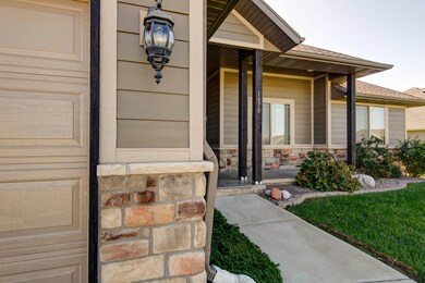 1670 E Pea Ridge Dr, East Republic Township, MO 65738 - photo 3