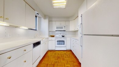 250 Hammond Pond Pkwy unit 1108S, Chestnut Hill, MA 02467 - photo 4