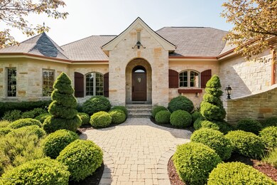 006-Front_View-2838105-medium