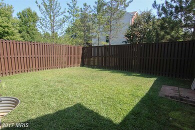 8711 Thornbrook Dr, Odenton, MD 21113 - photo 3