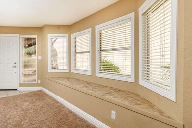 005_WINDOW BENCH