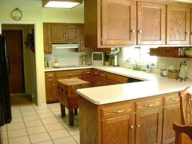 3322 Shakespeare Ln, Toledo, OH 43615 - photo 4