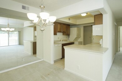 748 W Kilgore Rd 208-106