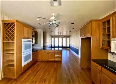 247 Oxen Trail, Fredericksburg, TX 78624 - photo 3