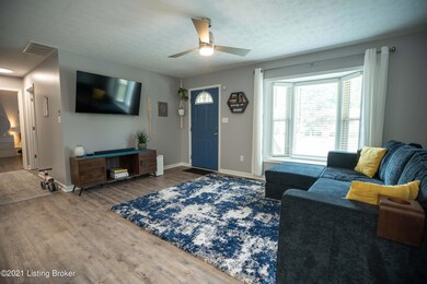 9214 Lantana Dr, Louisville, KY 40229 - photo 6