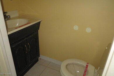 1/2 Bath