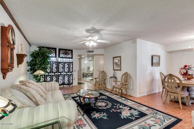 10238 W Palmeras Dr, Sun City, AZ 85373 - photo 3