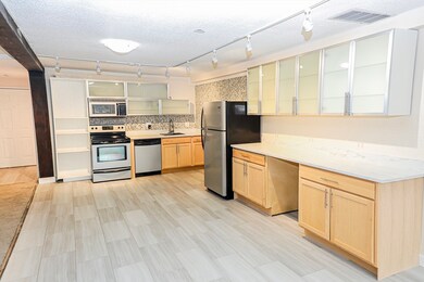 96 Old Colony Ave unit 313, East Taunton, MA 02718 - photo 2