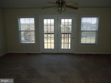 33 Litchfield Ln E, Martinsburg, WV 25405 - photo 7