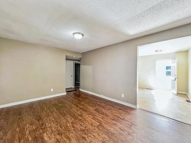 864 S Waverly St, Columbus, OH 43227 - photo 7