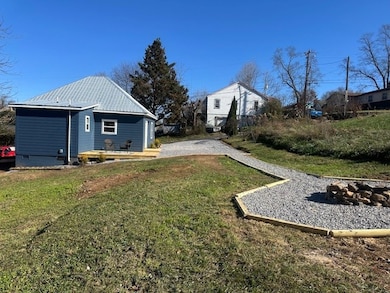 1224 Phillipsville Loop, Canton, NC 28716 - photo 4