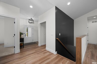 4730 Willow Cir, Davenport, IA 52806 - photo 7