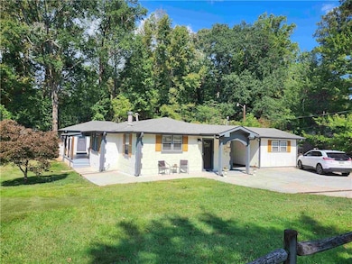 135 Carole Dr, Oxford, GA 30054 - photo 2