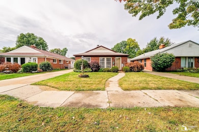 7954 Oak St, Taylor, MI 48180 - photo 4