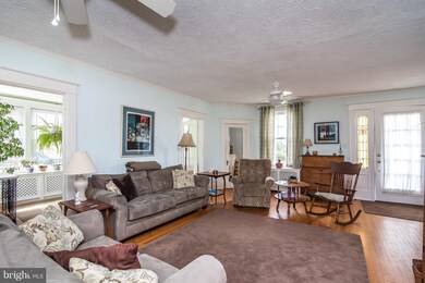 3108 Grindon Ave, Baltimore, MD 21214 - photo 4