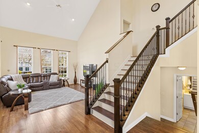 2 Living Room.jpg-FULL