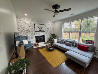 524 King St, Suwanee, GA 30024 - photo 5