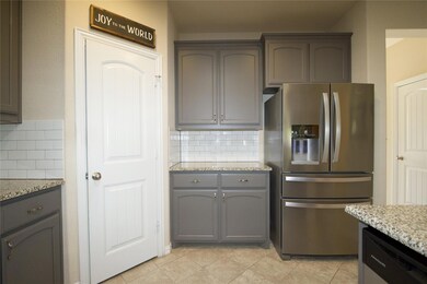 1803 Vallana Dr, Gainesville, TX 76240 - photo 6