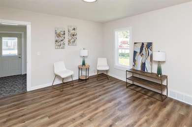 2436 E Walnut St, Des Moines, IA 50317 - photo 7