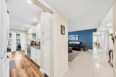 6342 Longboat Ln W unit C201, Boca Raton, FL 33433 - photo 3