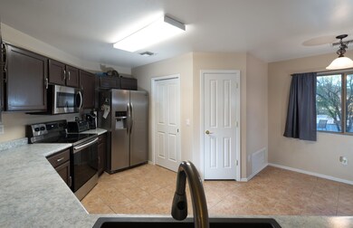 05 Kitchen 2