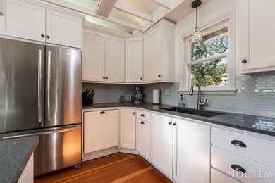 517 W Rosser Ave-11