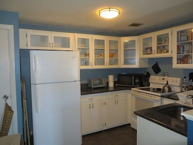 80 Main St unit 27, Malden, MA 02148 - photo 3