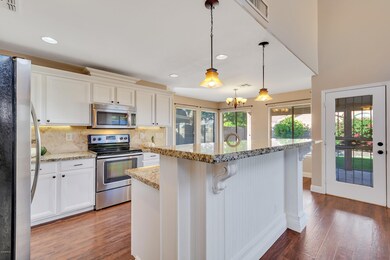 Kitchen/Breakfast Bar