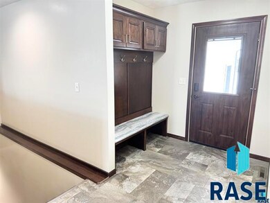 504 Cedar Dr, Harrisburg, SD 57032 - photo 4