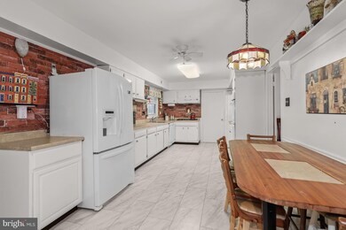 12610 Heming Ln, Bowie, MD 20716 - photo 5