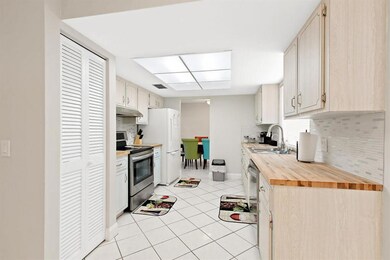 3040 Emerald Ln, Lake Worth, FL 33462 - photo 7