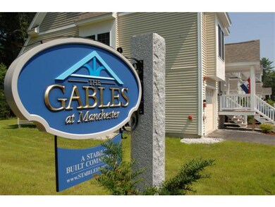 39 Hackett Hill Rd unit 33, Manchester, NH 03102 - photo 2