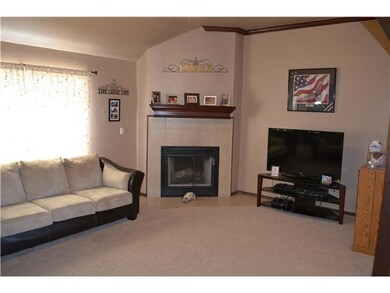 201 Gunnar Ln, McLoud, OK 74851 - photo 2