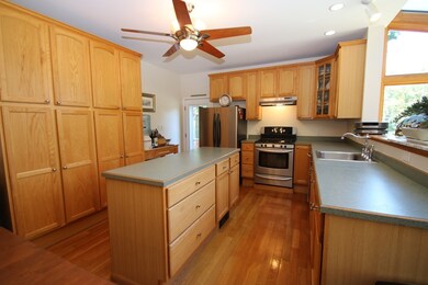 4 Ferncliff Ave, Saugus, MA 01906 - photo 3