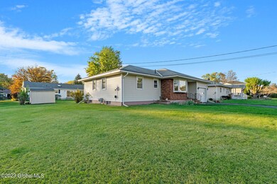 23 Crestwood Ave, Troy, NY 12180 - photo 4