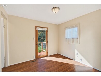 601 E Columbia River Hwy unit 34, Clatskanie, OR 97016 - photo 7