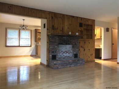 435 Sweetman Rd, Ballston Spa, NY 12020 - photo 4