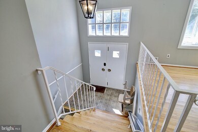 10702 Ames St, Fairfax, VA 22032 - photo 4