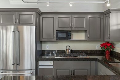 Liftside D - Kitchen