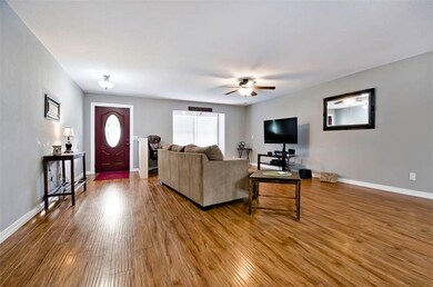 215 NW K St, Bentonville, AR 72712 - photo 4