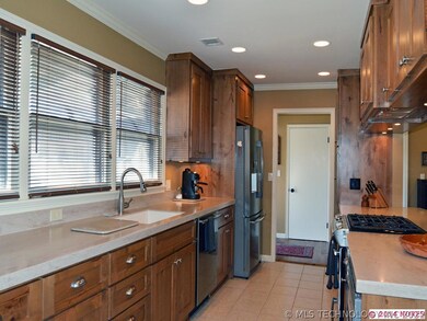 5945 S New Haven Ave, Tulsa, OK 74135 - photo 7