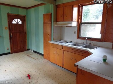 2311 Maple Ave NE, Canton, OH 44714 - photo 6