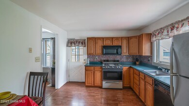 9 Cooper Ave, Rensselaer, NY 12144 - photo 6