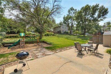 2626 Aurora Ave, Des Moines, IA 50310 - photo 4