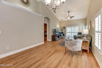 4-Living-Room-Area