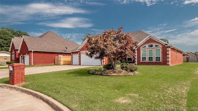 1010 E Reynolds Rd, McAlester, OK 74501 - photo 2
