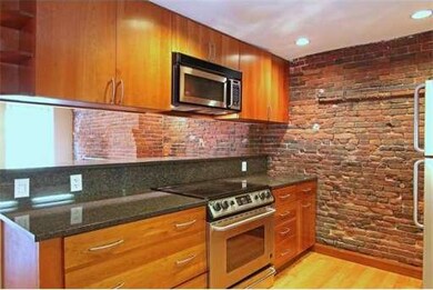 122-124 Fulton St unit 1, Boston, MA 02109 - photo 5