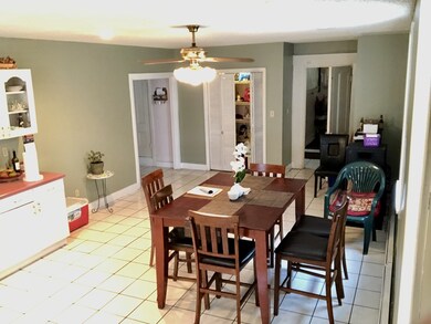 61 1/2 Warren St, Lawrence, MA 01841 - photo 3