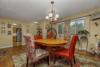 8-web-or-mls-563-mccutcheon-rd